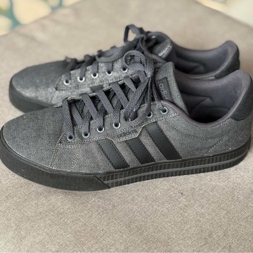 Adidas Daily 3.0 Men's Charcoal Sneakers sz 10